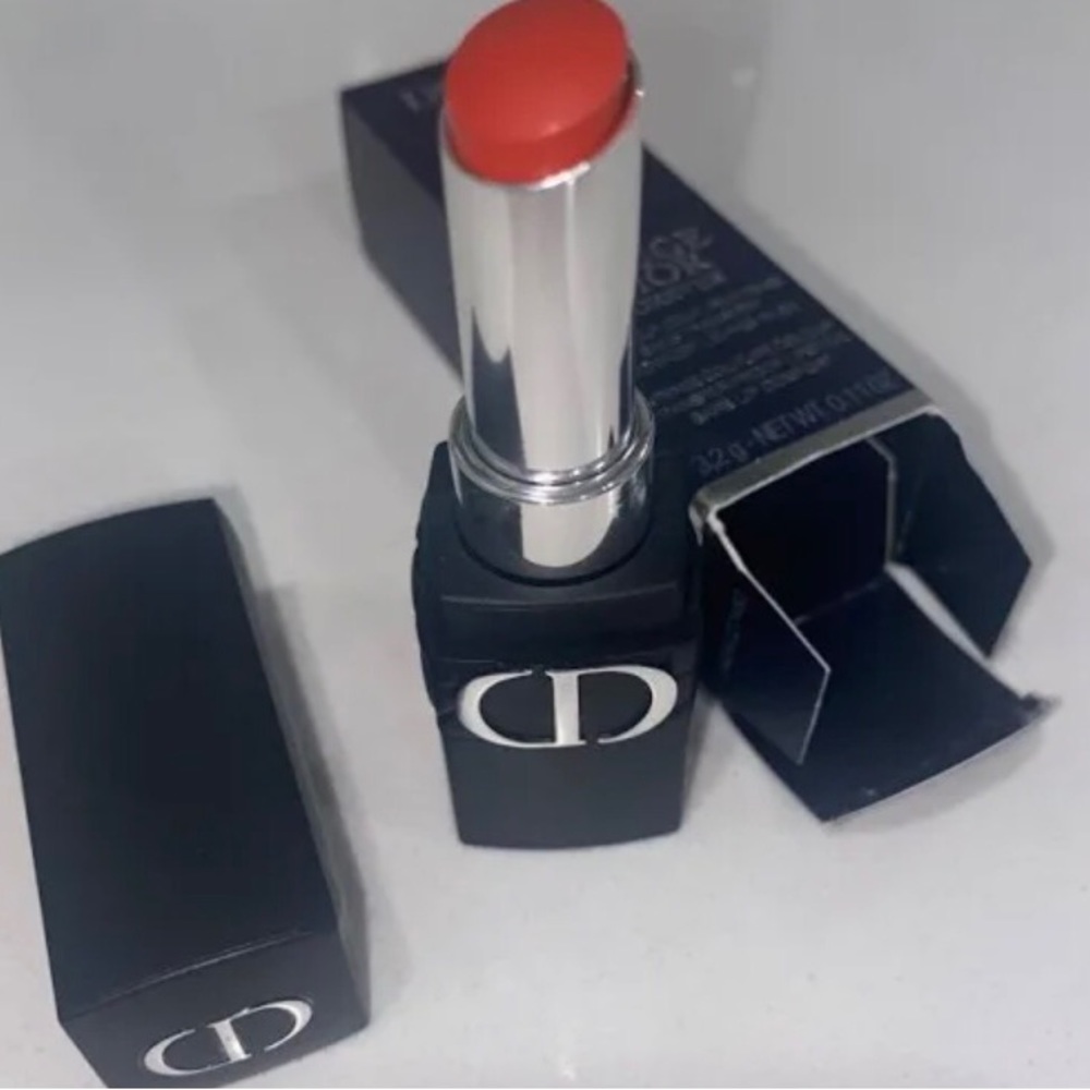 37-DIOR FOREVER 840 LIPSTICKS FOREVER RADIANT
